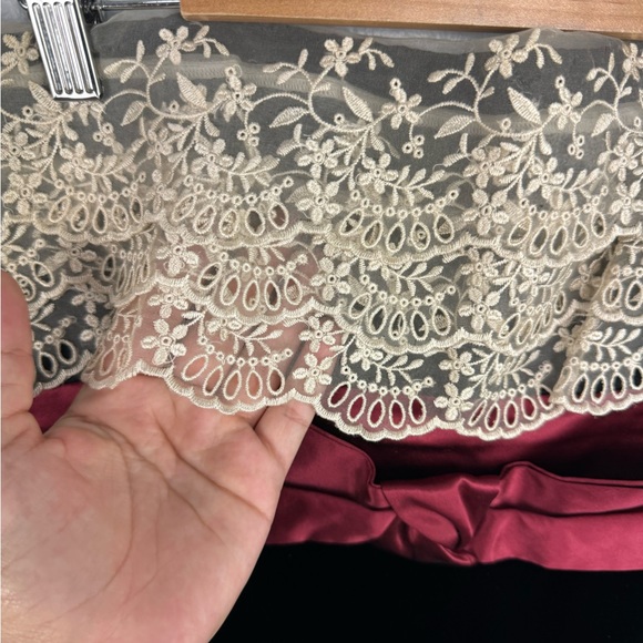 Vintage Betsey Johnson Lace Tiered Red Satin Bow Velvet Strapless Elegant Dress - Picture 5 of 12